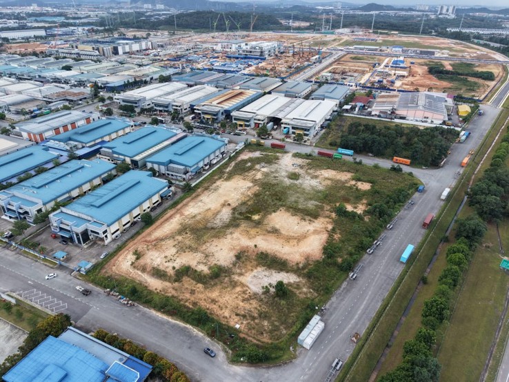 Nusa Cemerlang industrial land (4.93 Acres)