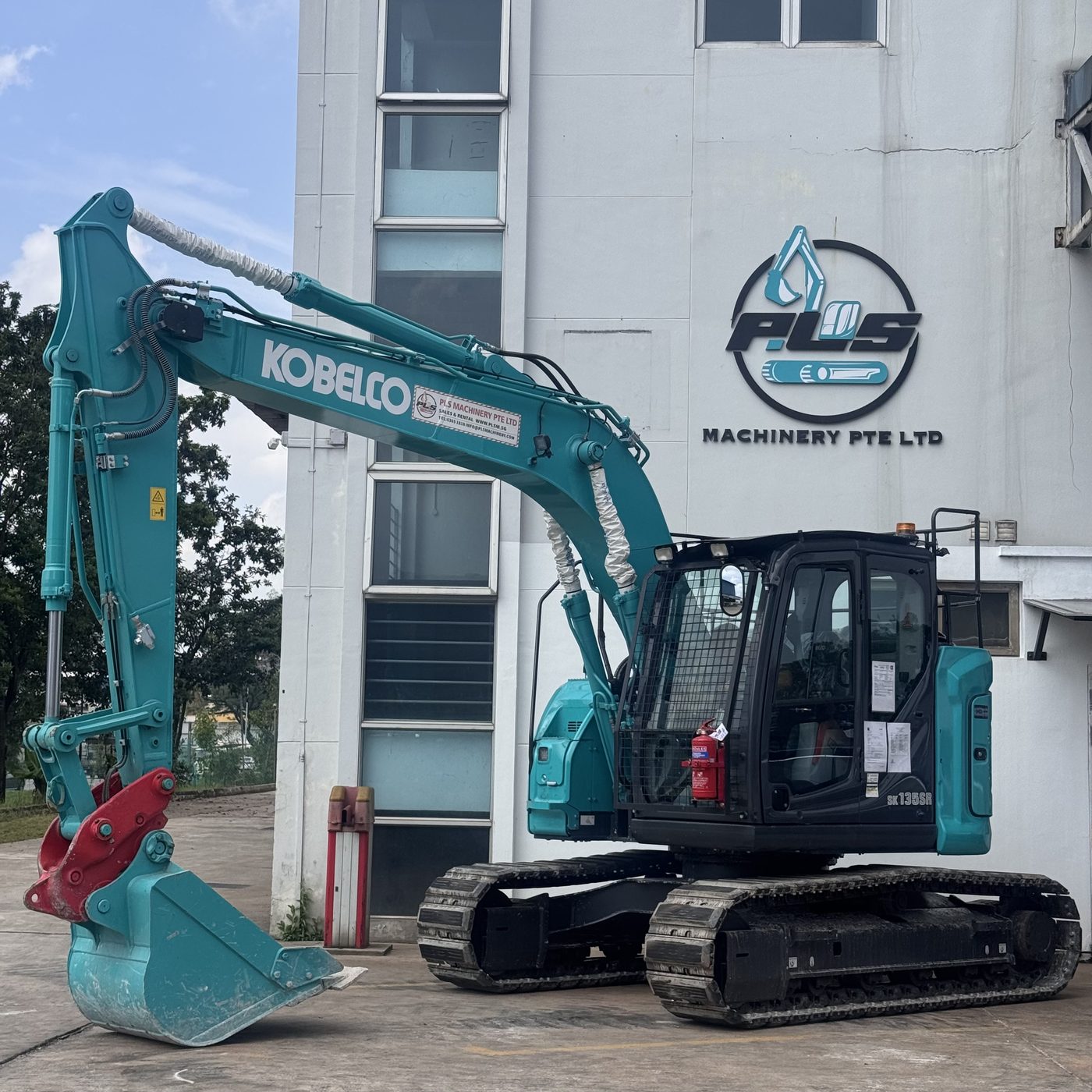 KOBELCO SK135SR