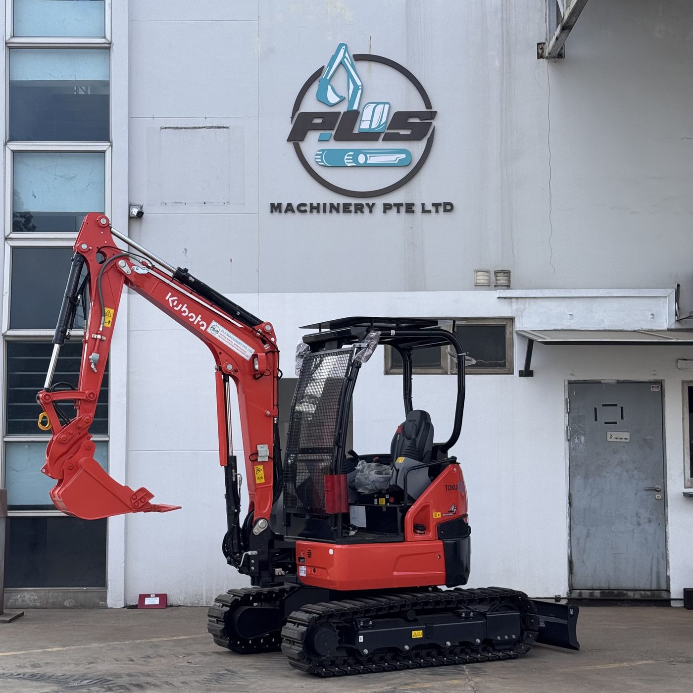 Kubota U30-6S
